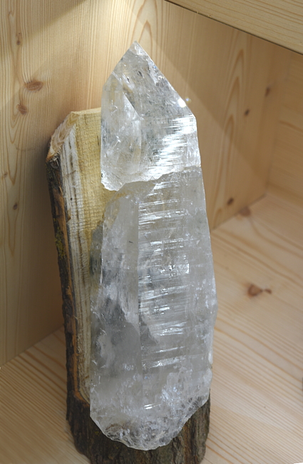 Bergkristall|(gebrochen und verheilt) H: 18 cm; F: Grabe; Finder: Hans Peter Gruber 