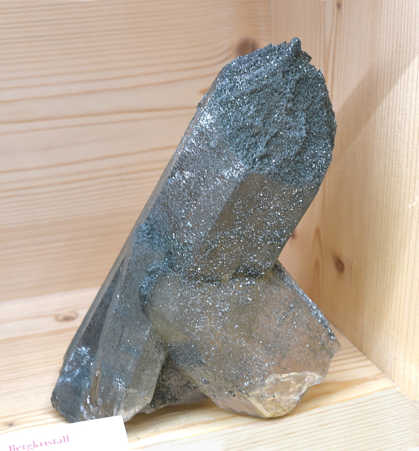 Quarzgruppe mit Chlorit| H: 13 cm; F: Trippach; Finder: Peter Kirchler 