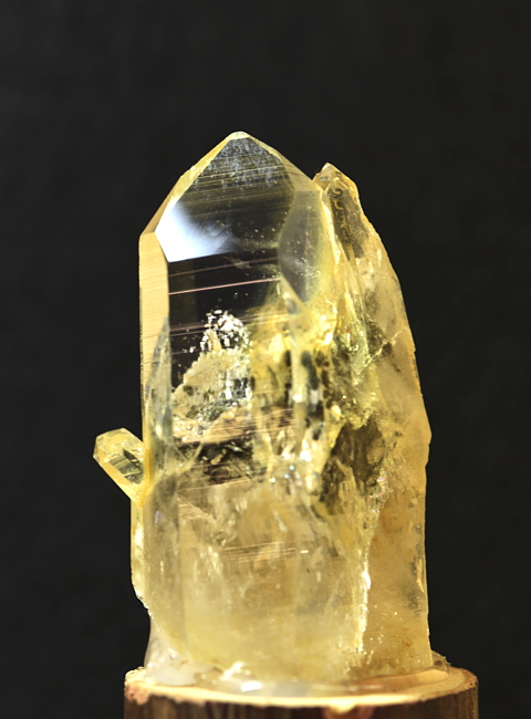 Bergkristall mit 'Innenleben'| H: ca. 6 cm, F: Rauris; Finder: Toni Simair 