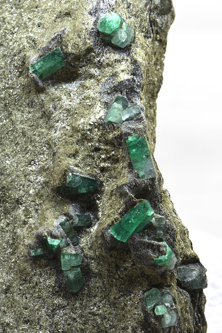 Smaragd| (Detailausschnitt aus vorheriger Stufe) BH: ca. 10 cm, F: Leckbachrinne, Habachtal; Finder: Andreas Steiner und Reinhard Heim 
