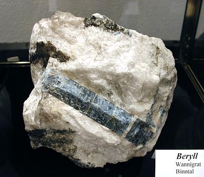 Blauer Beryll| Wannigrat, Binntal; KL: 14cm (Sammlung André Gorsatt)