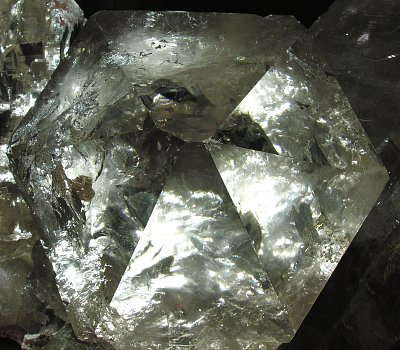 Das Kopfbild des Riesenkristalls| zeigt ein wunderbares Innenleben; B: 25cm; Fundort: Planggenstock, Göscheneralp (UR)