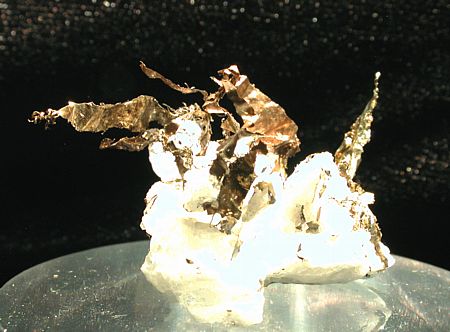 Goldband in Quarz| B: 4 cm; Idarado Mine, San Miguel Co., CO, USA. (David Bunk Coll.)