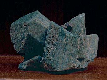 Amazonit vom Crystal Peak, Teller County, Co. Dieses Exemplar weist eine sehr schöne blaugrüne Farbe auf. Es misst ca. 10 cm in der Breite.