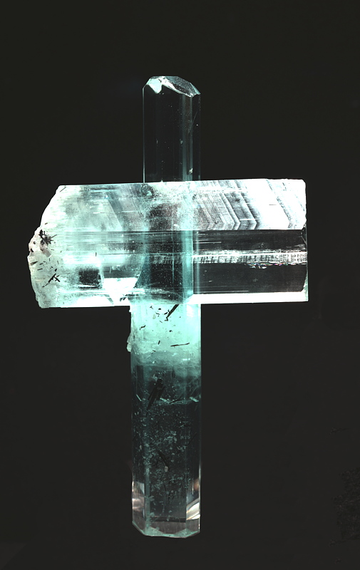 Aquamarin-Kreuz| H: 13 cm; F: Shigar Valley, Gilgit-Baltistan, Pakistan; Sammlung: The Arkenstone 