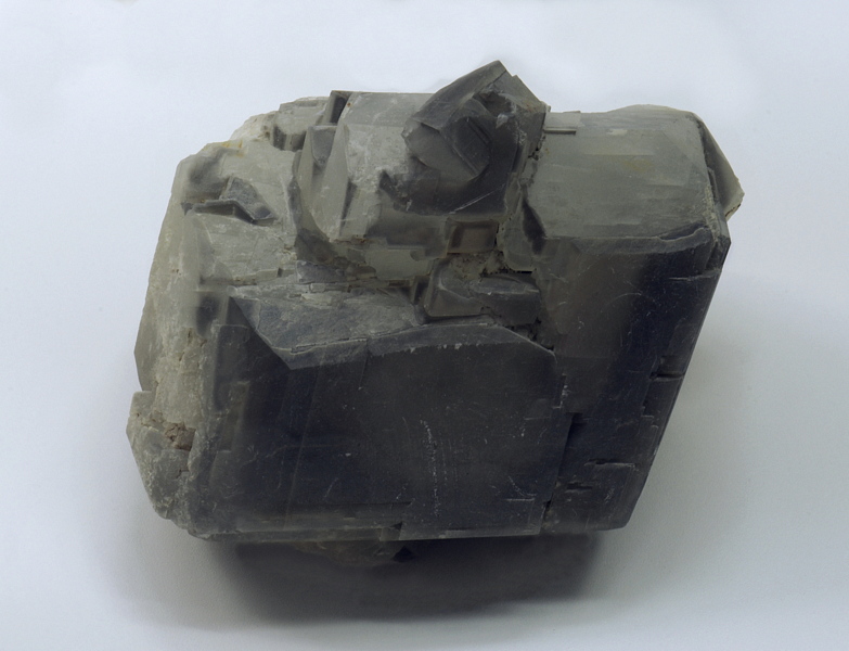 Calcit (Rhomboeder)| B: 12 cm, F: Kristallhöhle Kobelwald, SG 