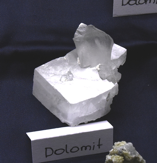 Dolomitkristalle | B: 5 cm; F: Judenburg, Steiermark, Ö; Sammlung: Manfred Lieb| 