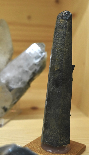 Quarzspitze mit Chlorit | H: 7 cm; F: Grabe; Finder: Josef Fleckinger