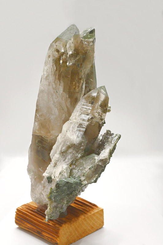 Bergkristallgruppe mit Chloriteinschluss | H: 10 cm; F: Ahrntal; Finder: Lukas Laner