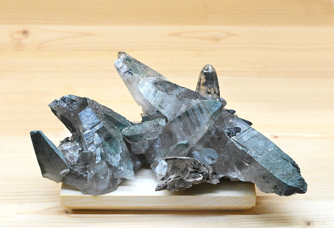 Bergkristall mit Pyritüberzug | B: 13 cm; F: Weisszint; Finder: Helmuth Niederbrunner