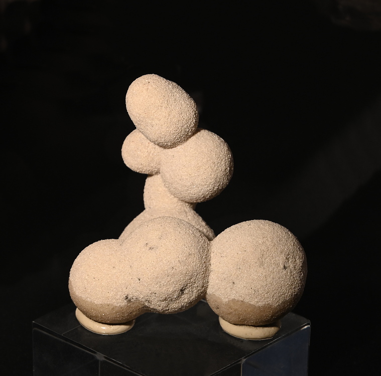 Pseudomorphose: Quarzsand nach Calcit H: 6 cm, F: Bonnevault, Frankreich| (Calcit-Kabinett Hess)