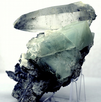 Grüner Fluorit mit Quarz| H: 17cm; F: Gasteinertal; Sammlung: Erwin Scheider