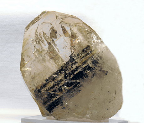 Quarz mit eingewachsenem Chlorit| H: 10 cm; F: Rauris; Finder: Hans Heitzmann