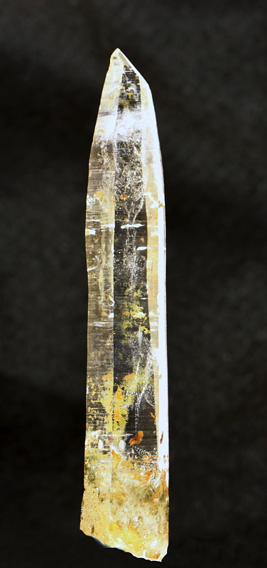 Quarzspitze mit Chlorit und Rutil| H: ca. 10cm, F: Plattenbrüche, Rauris (2014); Finder: Josef Rathgeb 