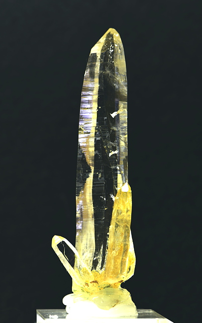 schlanker Bergkristall| H: ca. 10 cm, F: Rauris; Finder: Toni Simair 