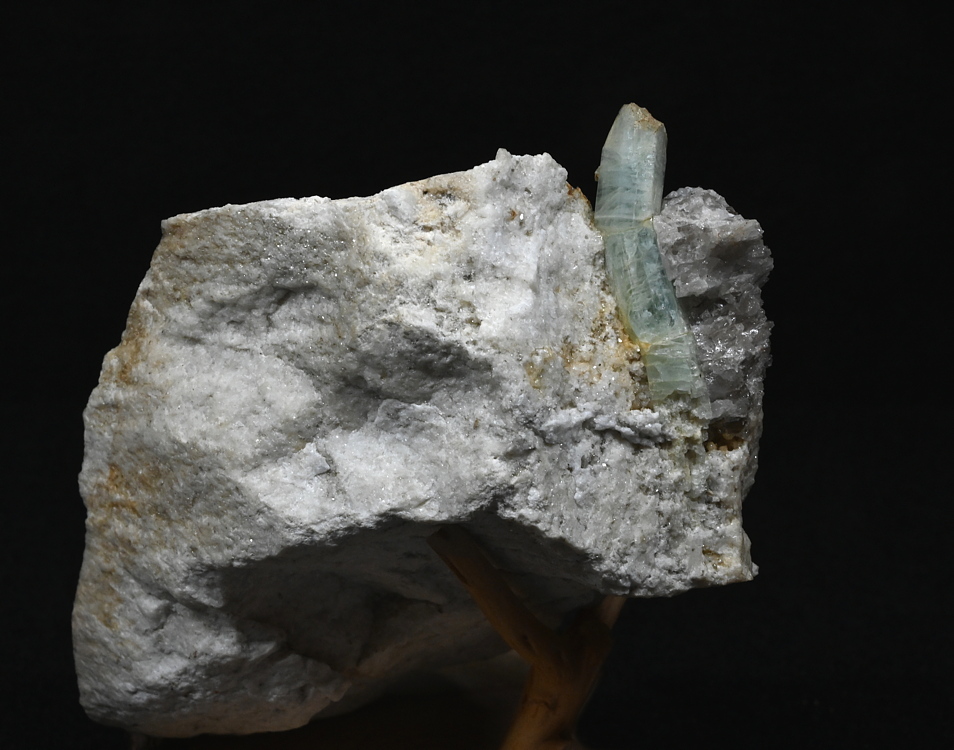 Aquamarin gebogen in Quarz| B:8 cm; F: Untersulzbachtal; Finder: Rainer Pichler