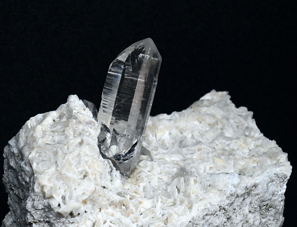 Quarz mit Ilmenit auf Calcit| B:7 cm; F: Habachtal; Finder: Kurt Nowak