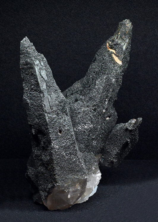 Quarz, Rutil-Sagenit und Chlorit| H:20 cm; F: Ankogel, Gastein; Finder: Paul Grösbacher