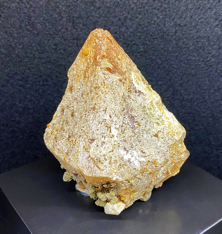 Scheelitkristall| H=5cm, Fundort: Rauris; Finder: Rathgeb & Beinhaupt