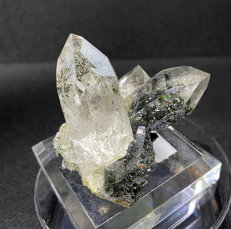 Bergkristall mit Chloritenschluss | B=7cm, Fundort: Ritterkopf, Rauris; Sammlung: Klaus Pirchner & Christian Eisenböck