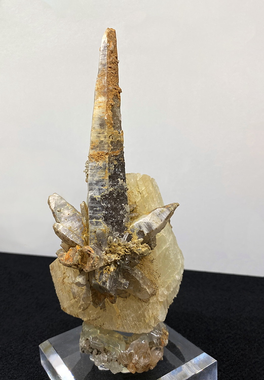 Bergkristall auf Adular| H=16cm, Fundort: Zemmgrund, Zillertal; Sammlung: Walter Ungerank