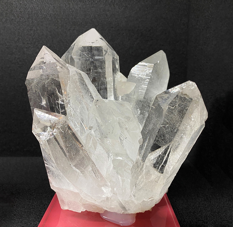 Bergkristall mit Calcit| H=15cm, Fundort: NEAT, Schweiz; Sammlung: Dr Reinhard Dallinger
