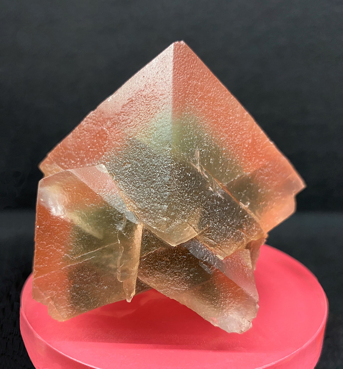 Fluorit mit Chlorit Phantom| B=6cm, Fundort: Planggenstock, Uri, Schweiz; Sammlung: Dr Reinhard Dallinger