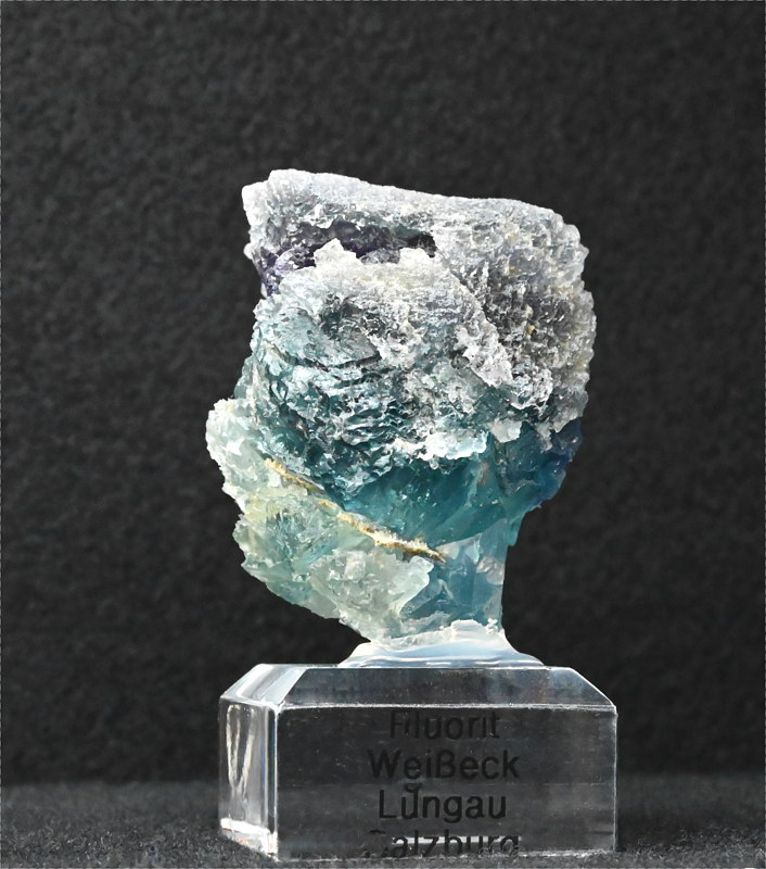 Blauer Fluorit| H: 5 cm, F: Weisseck (Gipfelkluft), Finder: Stephan Weghofer