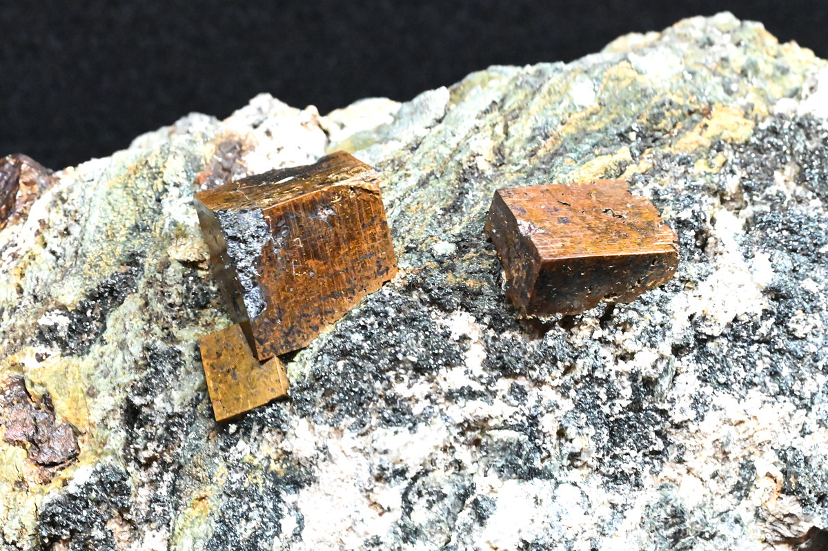 Pyrit| BB: 10 cm, F: Zederhaus, Lungau, Finder: Anton Baier, Reinhold Bacher, Hans Lasshofer