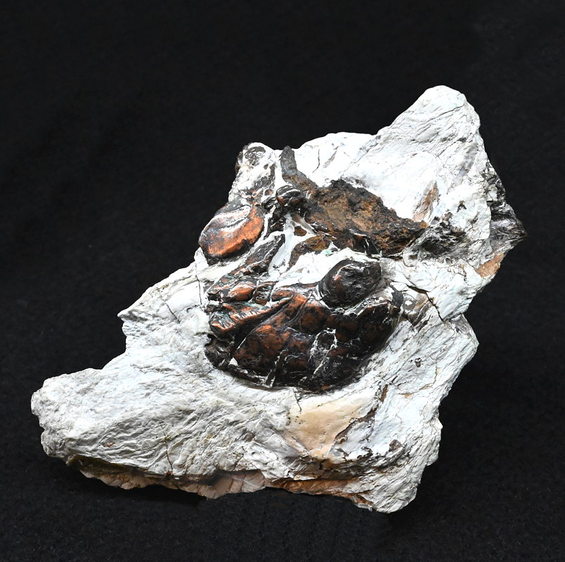 Gediegen Kupfer in Bergleder| H: 9 cm, F: Rifflkees, Totenkopf, Stubachtal, Sammlung: Alexander Spunda