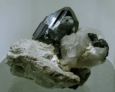 Hämatit - Cavradi GR, (Breite des Kristalls: 5.5cm)