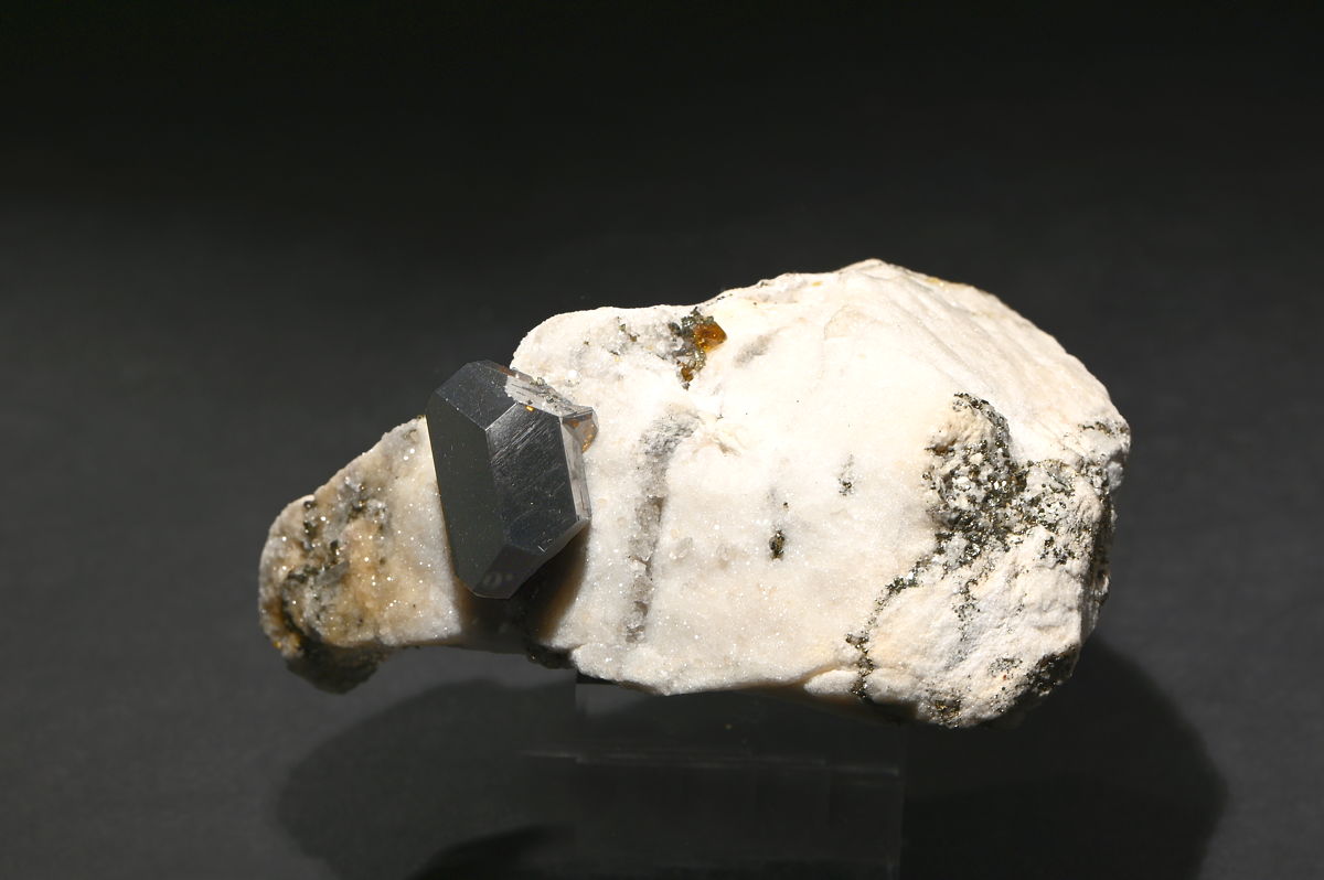 Sphalerit | B: 7 cm, F: Lengenbach, Binntal, VS (Sammlung ETH-Zürich; Wi 6524)