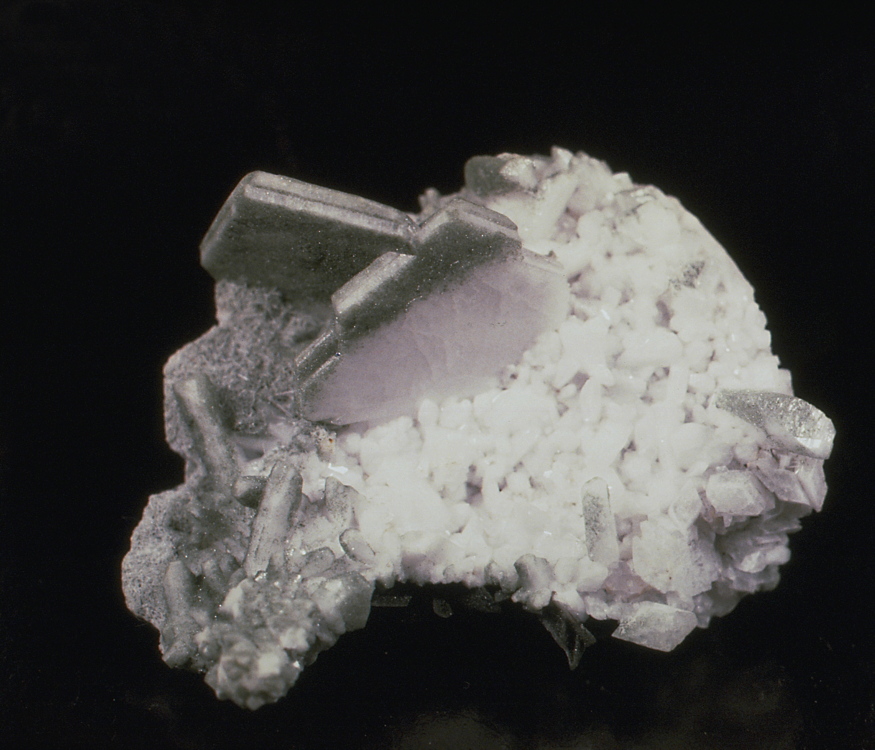 Flachtafeliger Periklin mit einem Hauch Chlorit, B: 6 cm; F: Val Cristallina (GR) | Privatsammlung