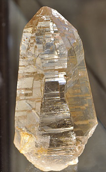 Quarzkristall (Tessiner-Habitus)| F: Val Bedretto, TI;  H: 8cm (Sammlung Johannes Dollinger)