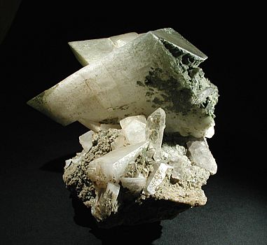 Adular, Chlorit und Quarz| H: 10 cm; B: 8 cm, Lampertschalp, GR. 