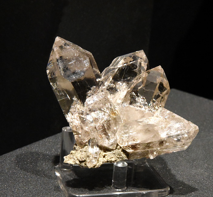 Klares Bergkristallgrüppchen| B: 6 cm; F: Maderantertal, UR; Sammlung: René Tresch