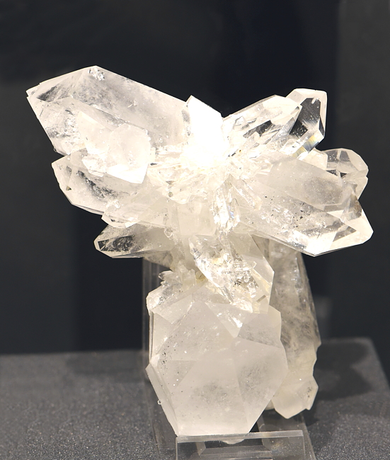 Bergkristall-Gruppe| H: 9 cm; F: Schams, GR; Sammlung: Franco Isepponi