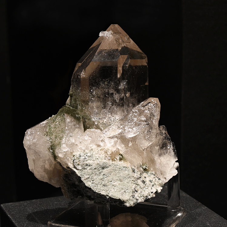 Kleine Bergkristallgruppe| H: 7 cm; F: Maderanertal, UR; Sammlung: Sepp Tresch