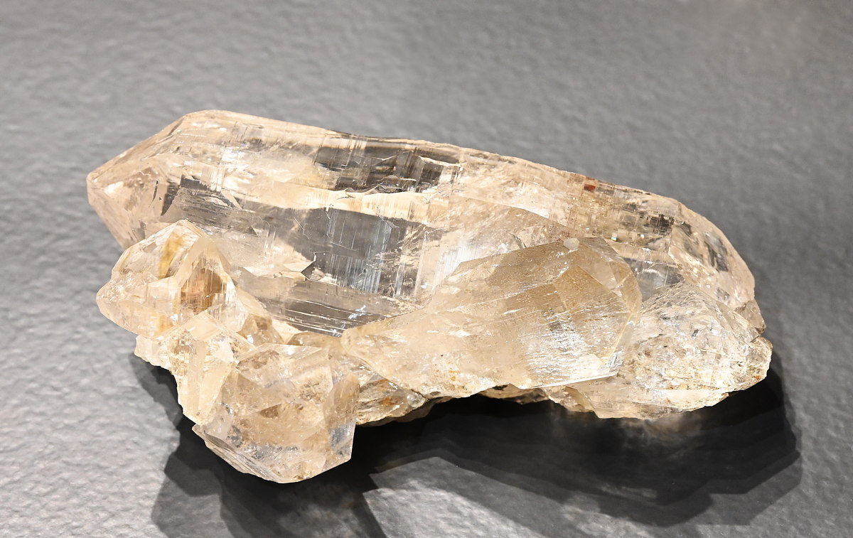 Bergkristall Doppelender| B: 12 cm; F: Witenwassern UR; Sammlung: Jost Herger, Matias Herger, Susanne Rozkosny